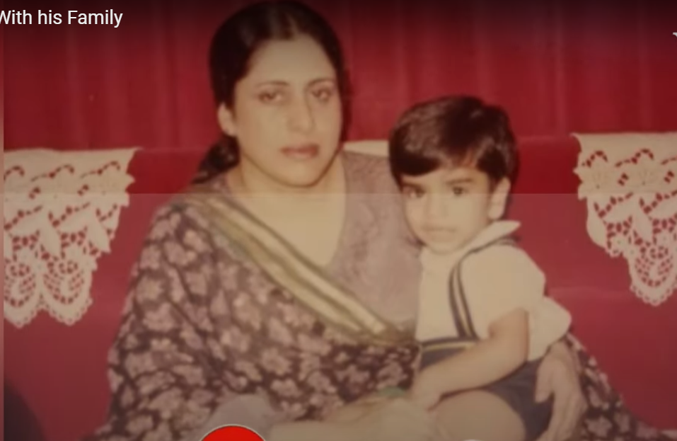junaid khan with mother 